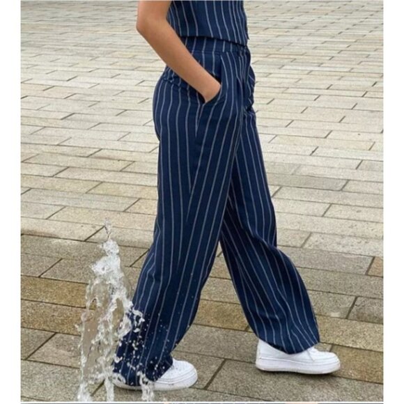 Womens Y2K Pleated Wide Leg Casual Streetwear Sz Small Navy Pinstriped Trousers - Picture 3 of 12